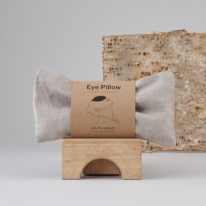 Soothe and relax with the Blasta Henriet Eco Eye Pillow. Crafted from natural materials, it can be used hot or cold to relieve tension, meditation, and self-care.